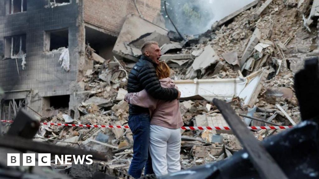 At least 14 killed and dozens injured in Russian strike on Kyiv