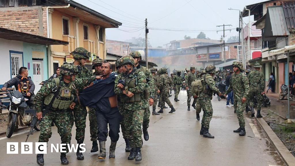Colombian army frees 57 soldiers detained by locals