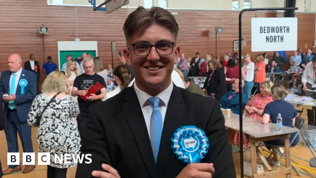 Council boss quits, leaving 18-year-old in charge