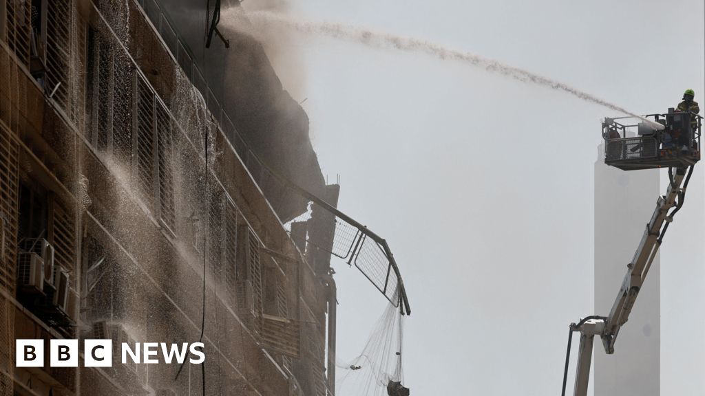 Israeli hospital hit by Iranian missile strike