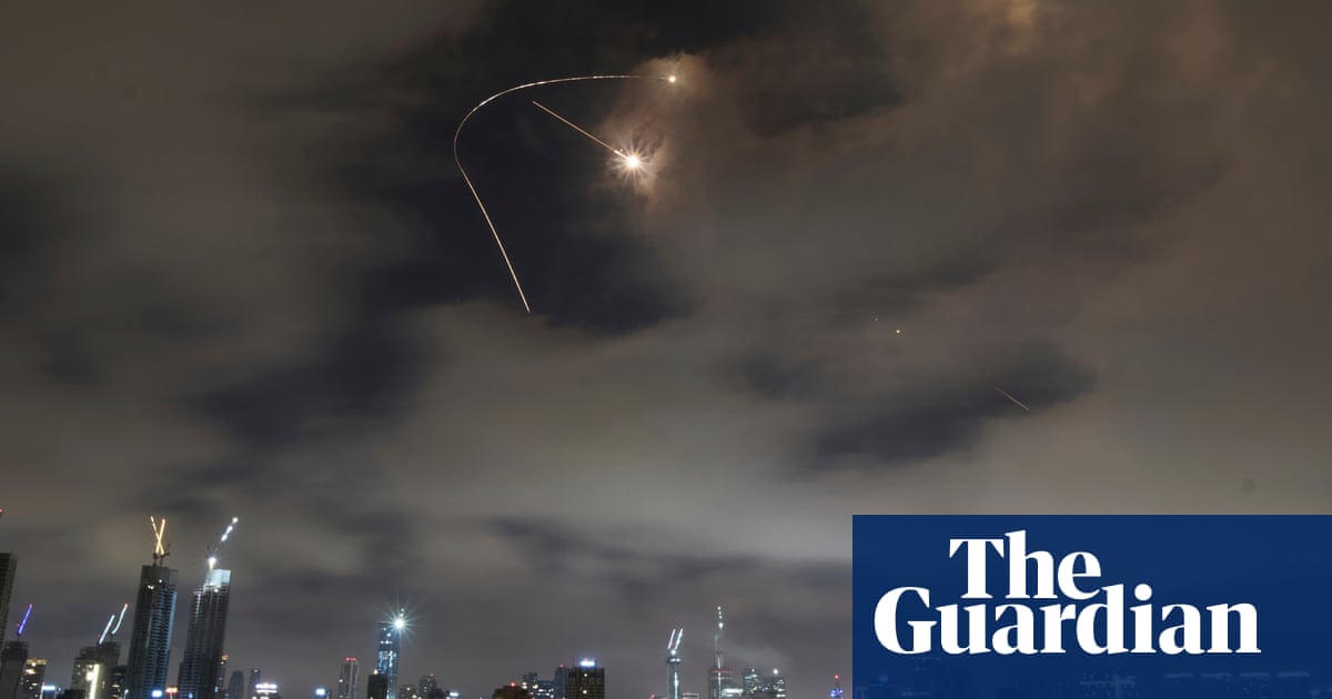 Israel and Iran launch new attacks as Tehran says it will not negotiate nuclear programme while under threat