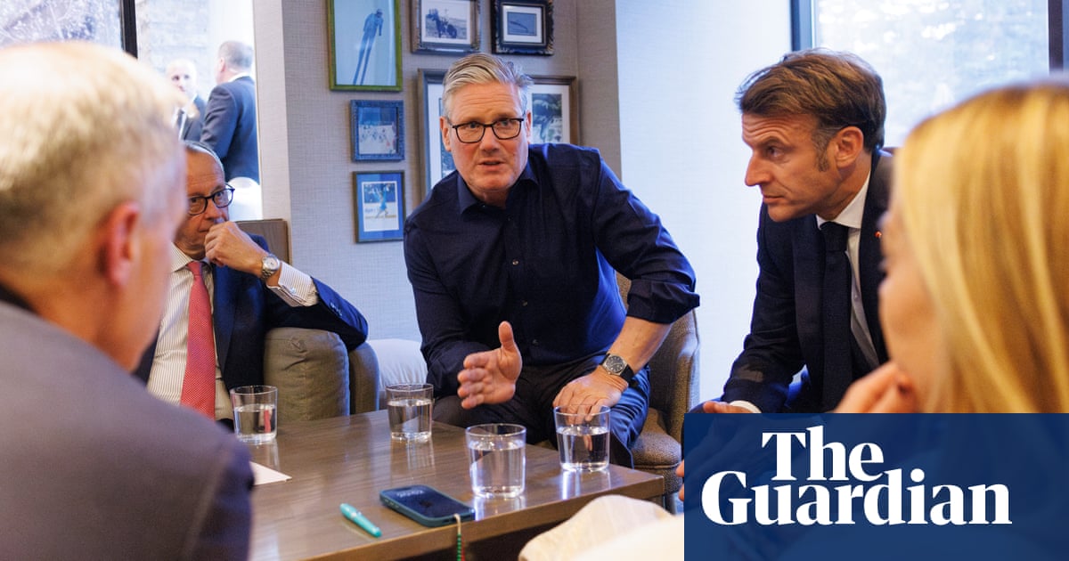 What 2 photos disclosed regarding Keir Starmer at the G7 top