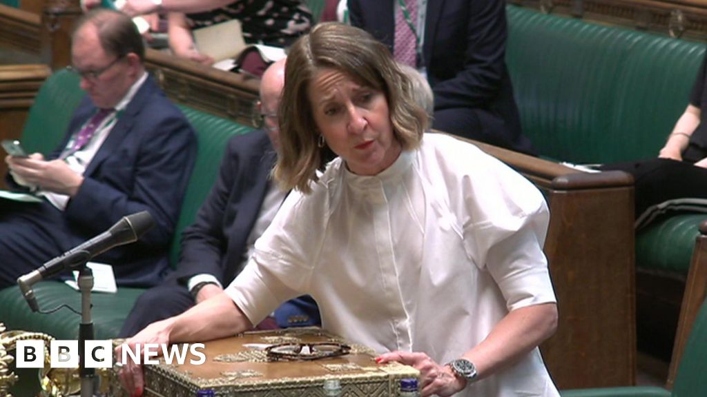 Labour MPs press Kendall on rollout of benefit changes