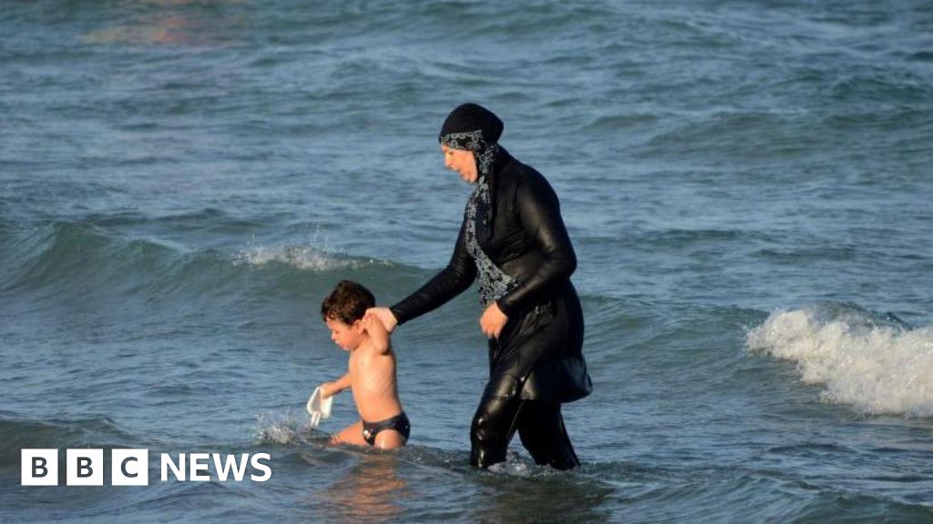 Syria government says women must wear burkinis at public beaches
