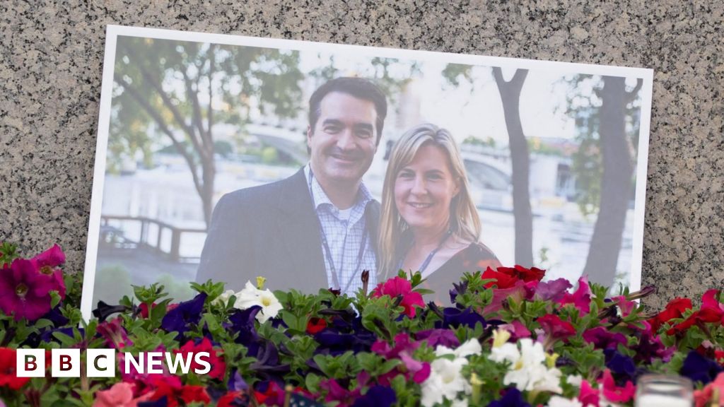 Manhunt in Minnesota lawmaker attacks widens to nearby state