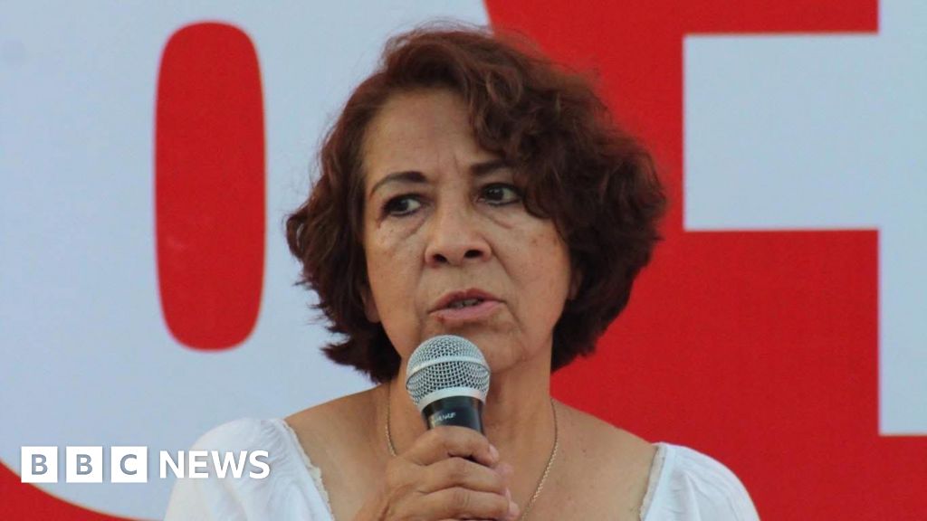 Gunmen storm Mexican village hall and shoot dead mayor