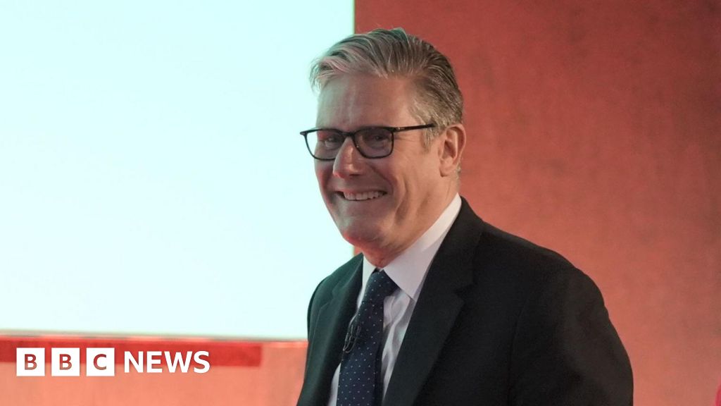 Starmer changes tone in bid to win back Labour MPs