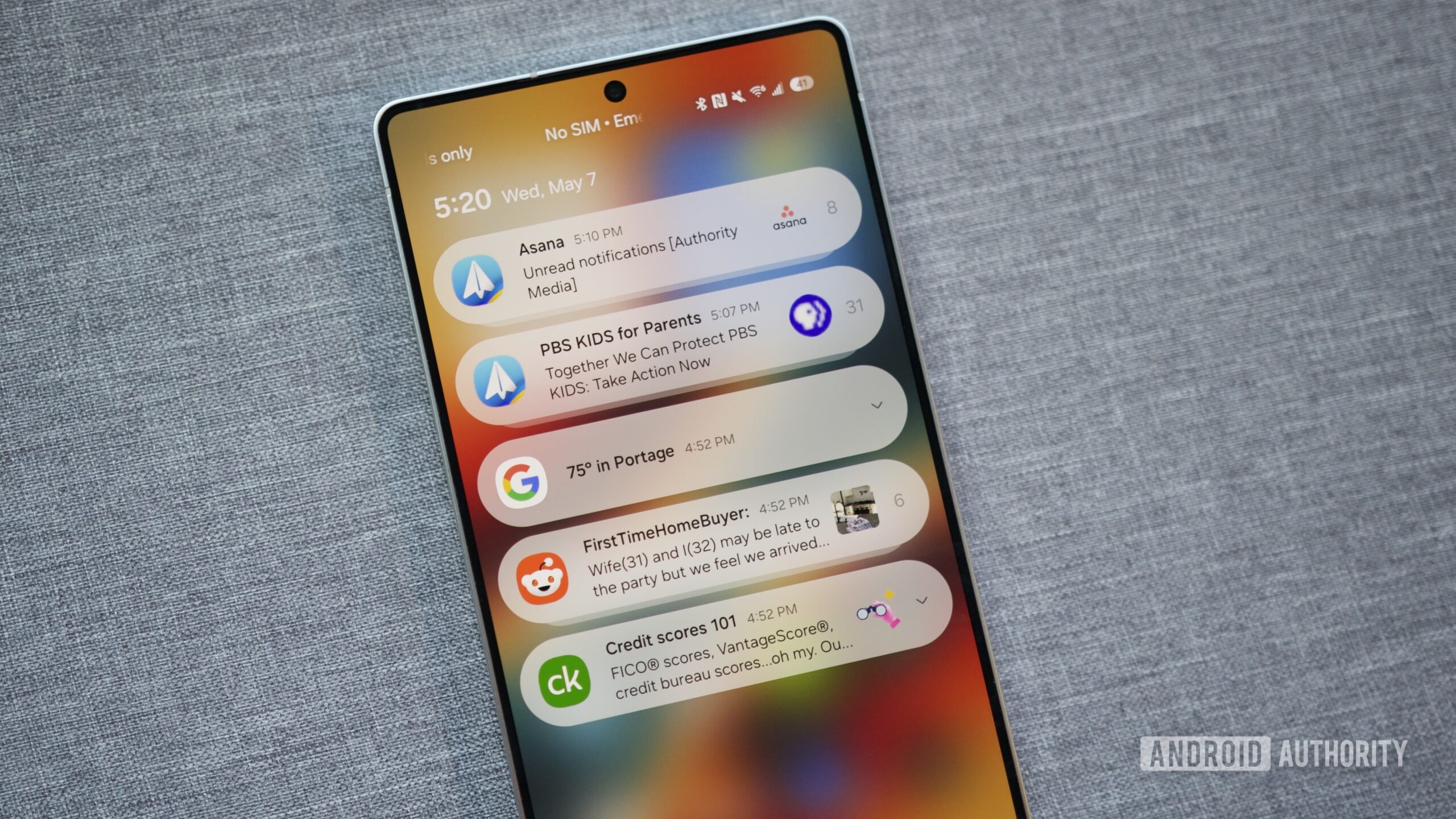 Notifications in One UI 7 on a Galaxy S25 Ultra.