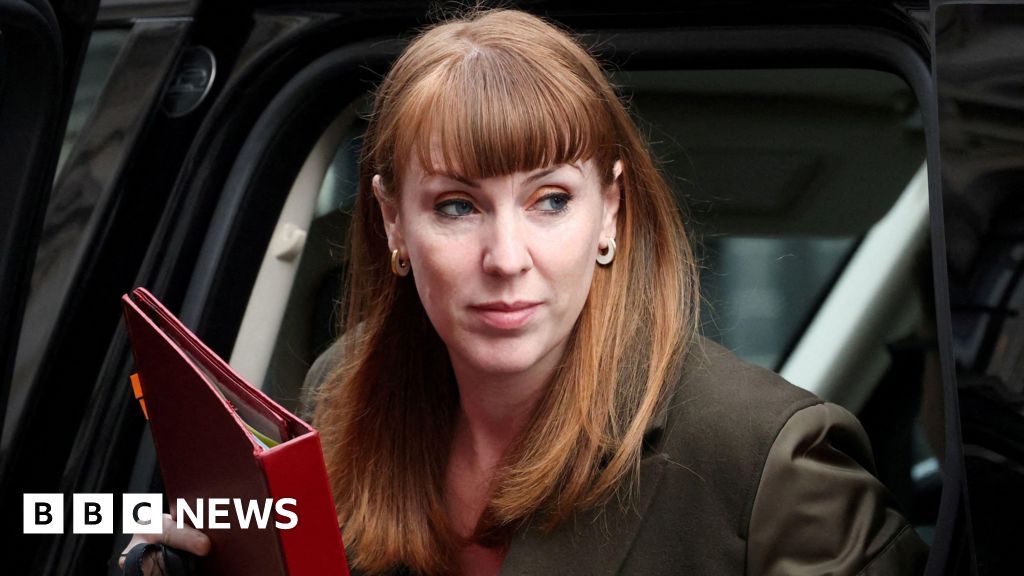 Starvation and migration stressing social communication, claims Rayner