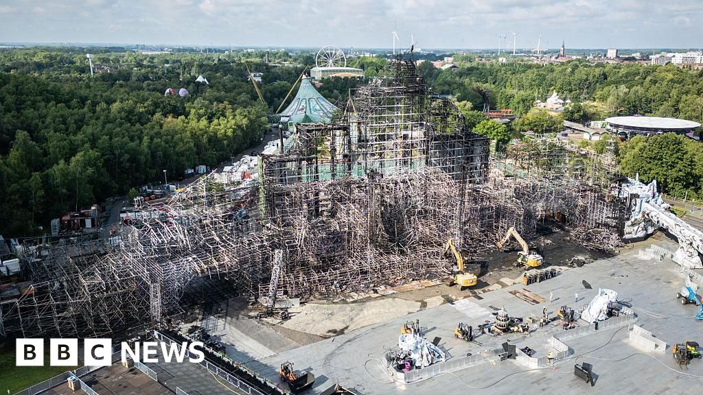 Tomorrowland organisers say festival will go ahead after fire destroys main stage