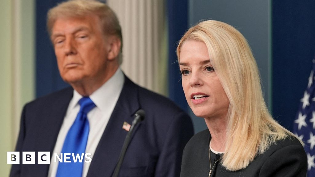 US drops charges against doctor accused of destroying Covid vaccines