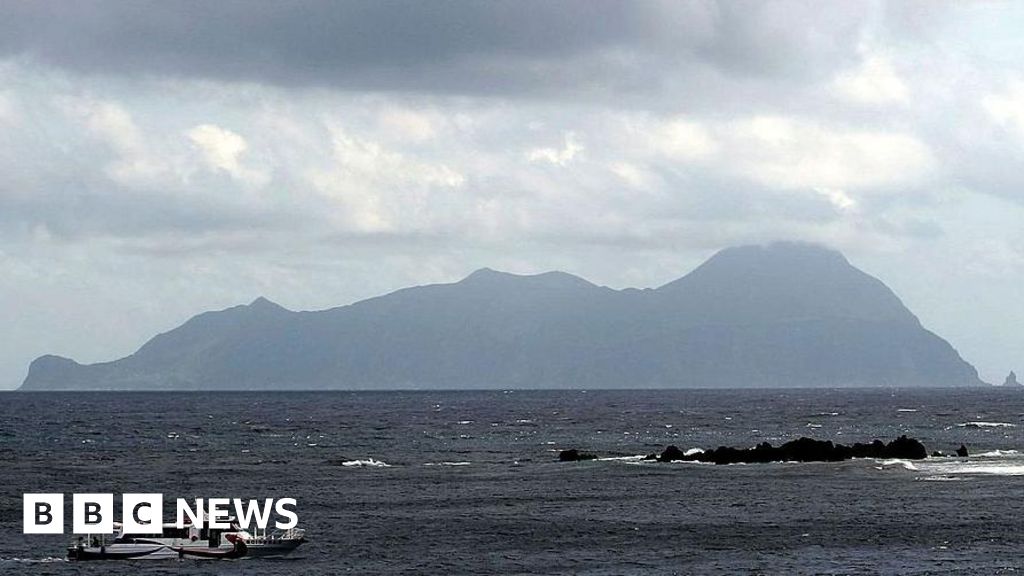 Japan islanders sleepless after 900 earthquakes in two weeks