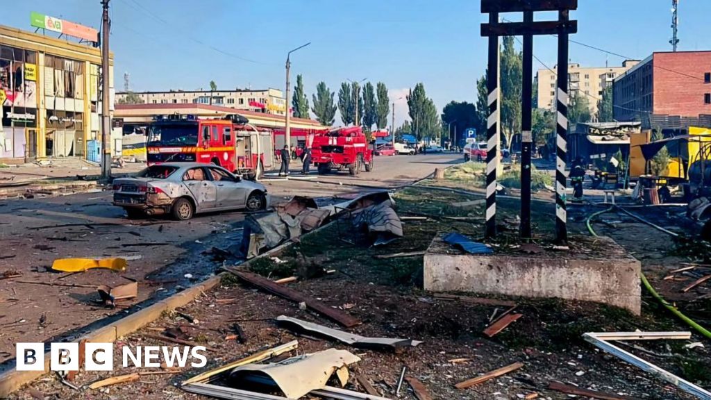 Two dead and many injured in Russian strike on Ukrainian shopping centre