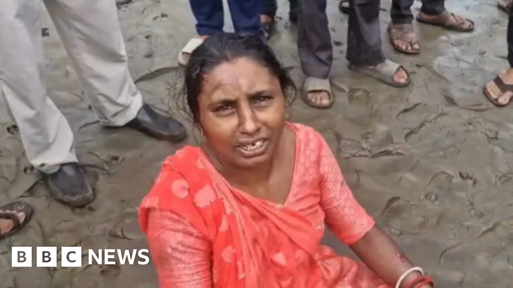 Gujarat: Survivors recall moment of bridge collapse