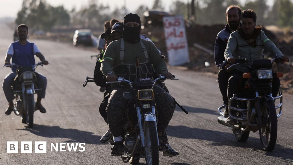 Almost 600 killed in south Syria violence, monitoring group says