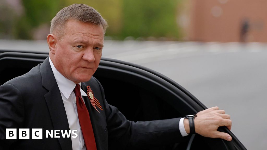 Russian minister's death serves as warning to political elite