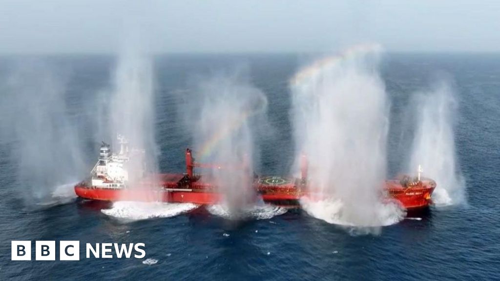 Yemen Houthis sink second Red Sea cargo ship in a week