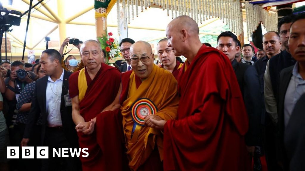 Thousands turn out to mark the Dalai Lama's 90 birthday