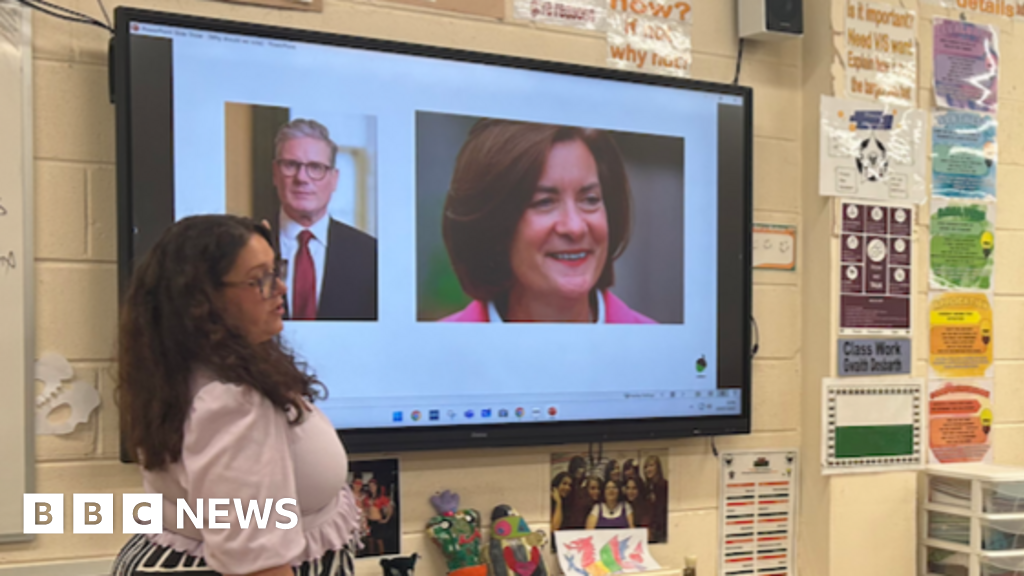 Never seen that lady in my life, pupils say of FM