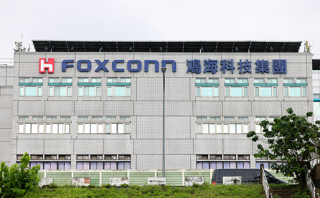 Foxconn tells hundreds of Chinese staff to return from its Indian iPhone factories