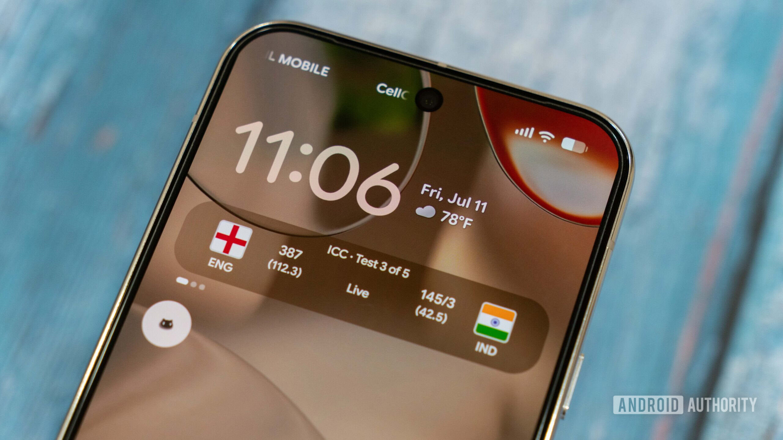 Google Gemini Space on a Pixel 9 running Android Canary Sports Score on lock screen