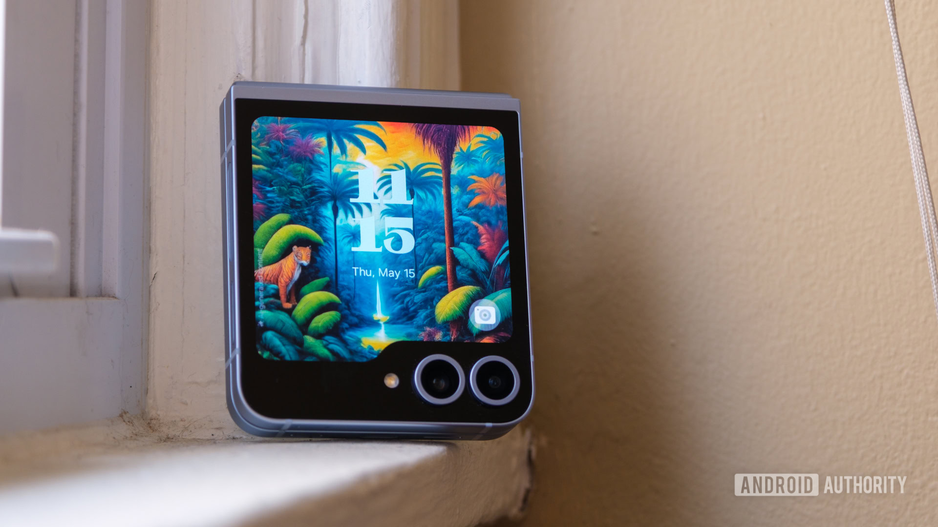 One UI 7 closed Galaxy Z Flip 6