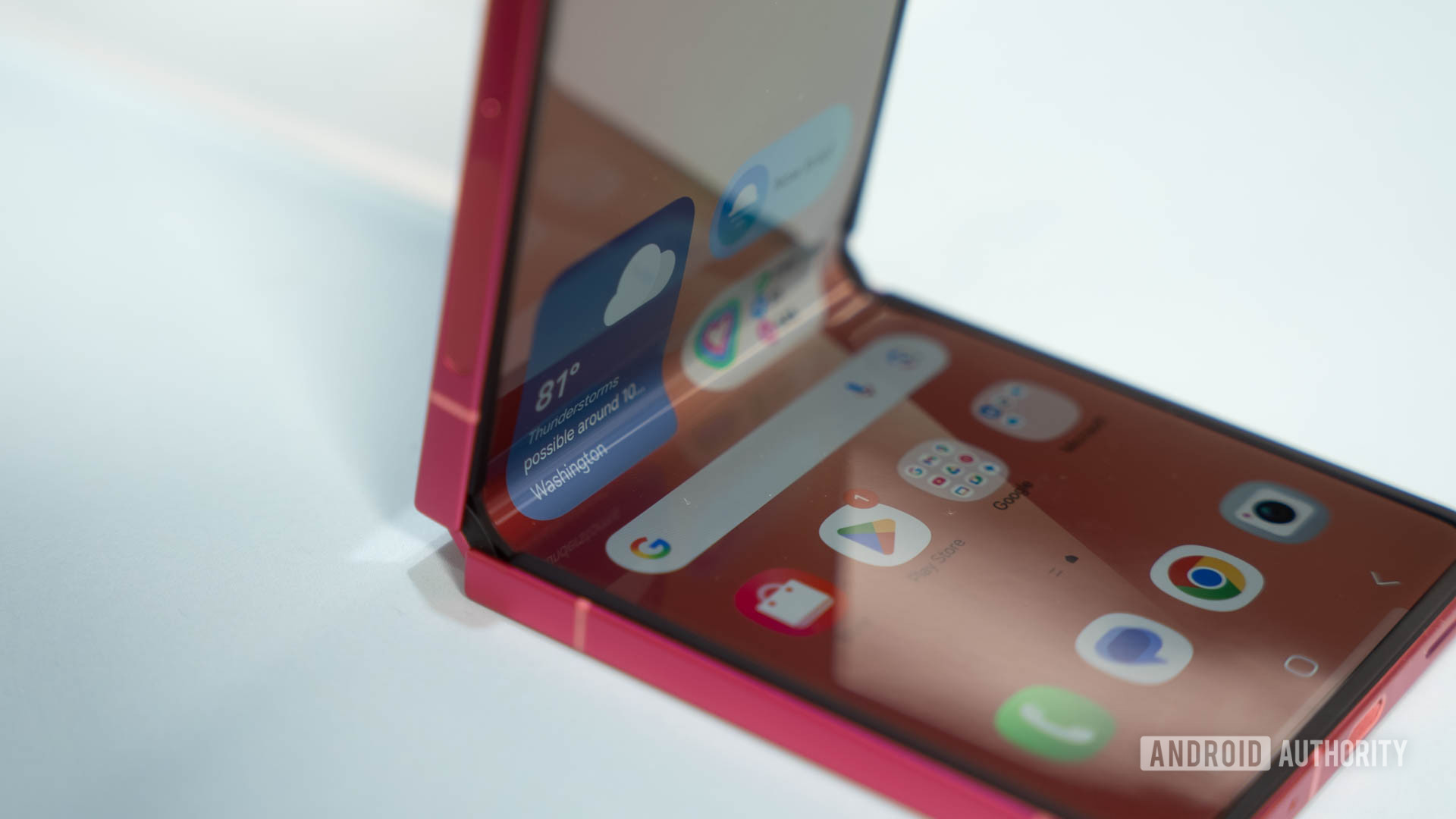 Samsung Galaxy Z Flip 7 halfway folded shoing hinge on display