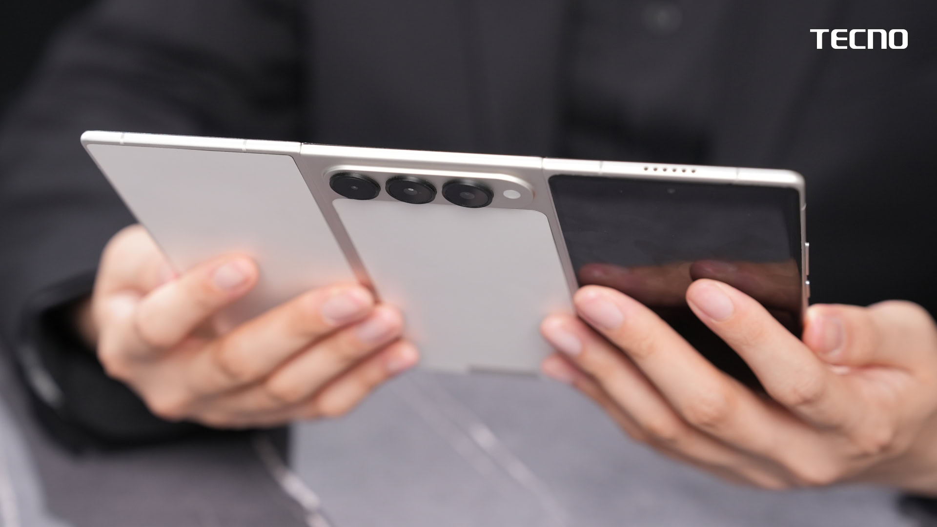 TECNO PHANTOM Ultimate G Fold Concept 1