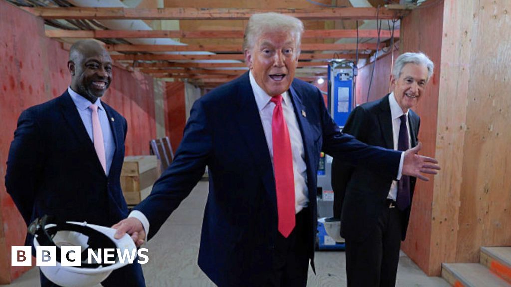 Enjoy: Trump jokes he desires Powell to reduce rates of interest in uncomfortable exchange