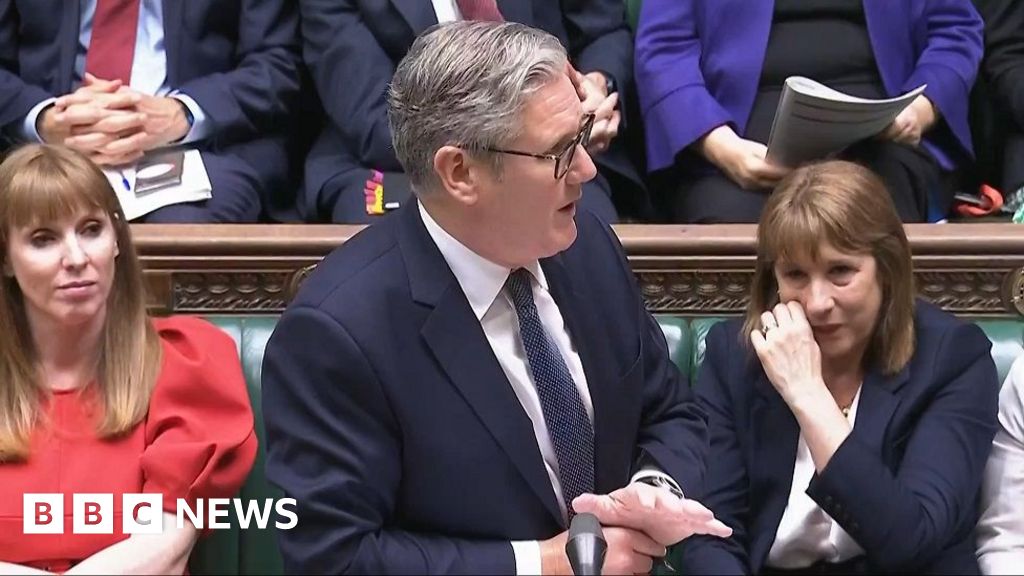 No 10 backs Reeves after tearful Commons appearance