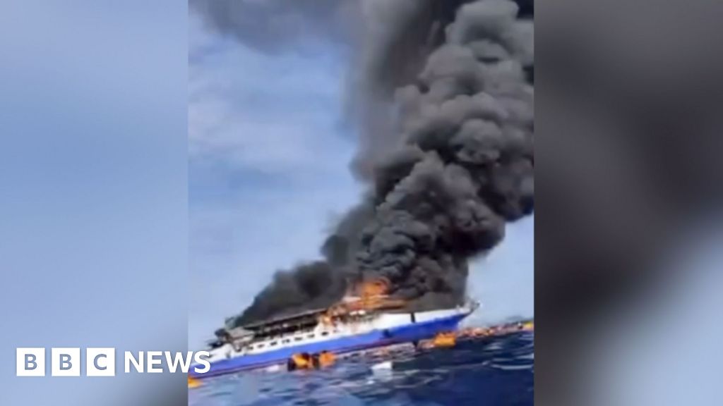 Indonesia: Passengers rescued from ferry fire