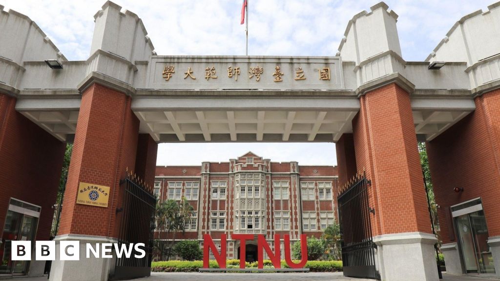 Taiwan coach apologises for 'pressuring' students to give blood