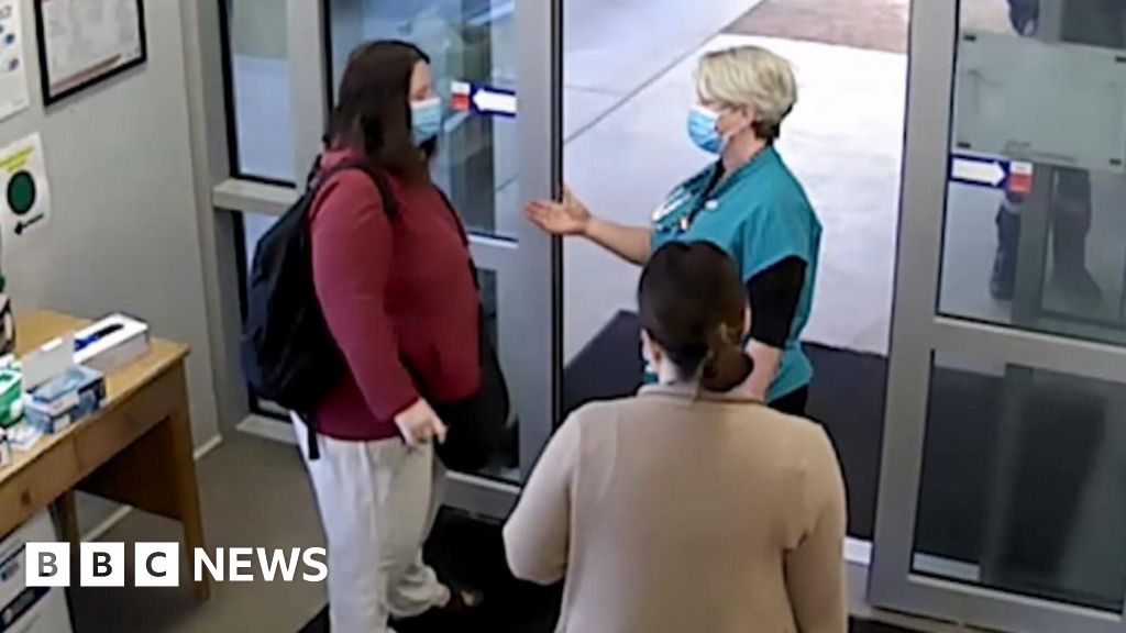 Australia: CCTV and phone recording shown to court in mushroom trial