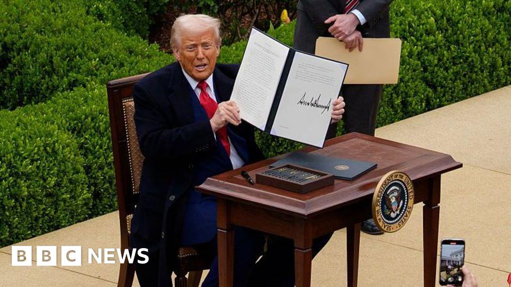 Trump announces 25% tariffs on South Korea and Japan