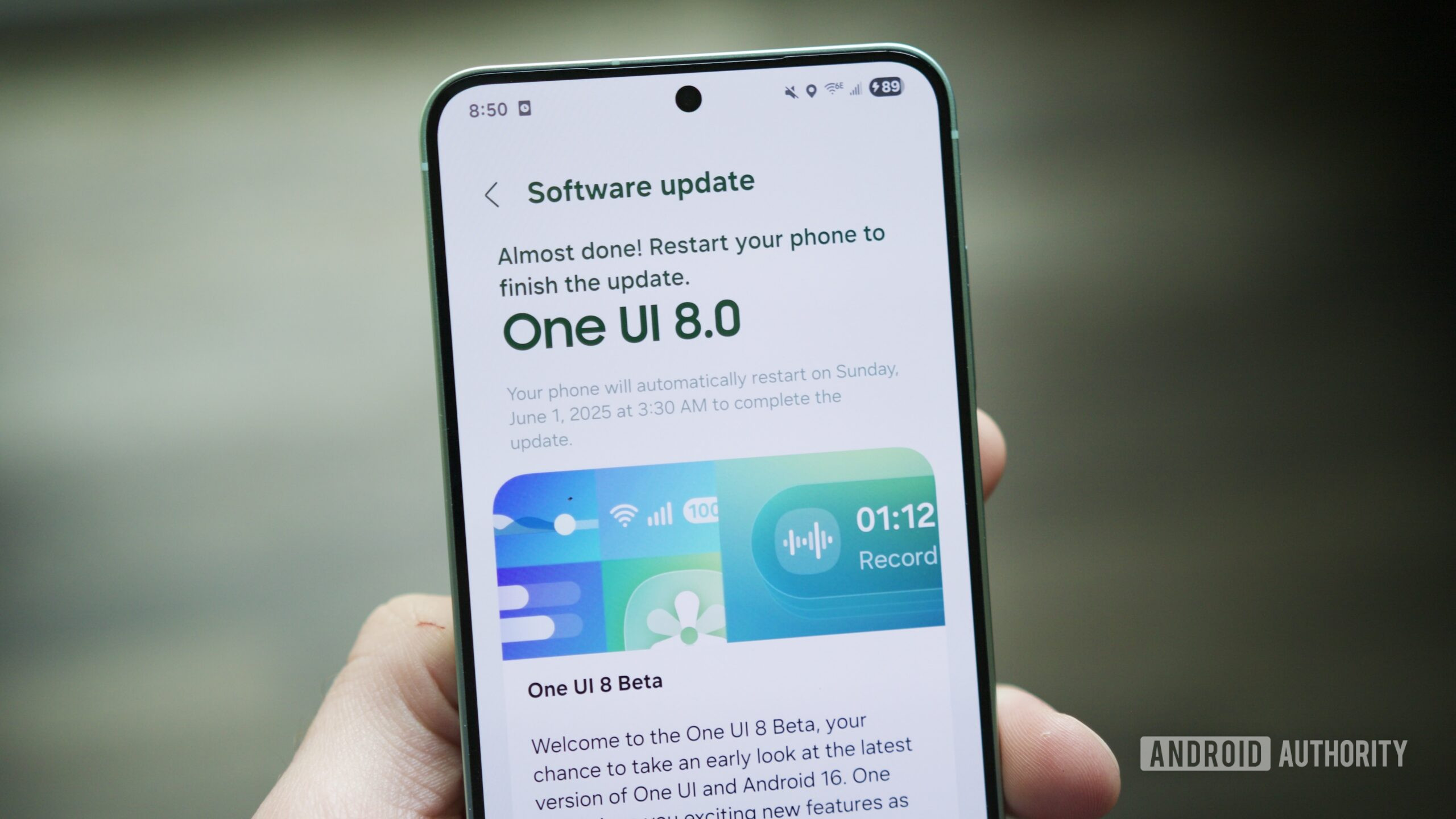 A Galaxy S25 downloading the One UI 8 beta.